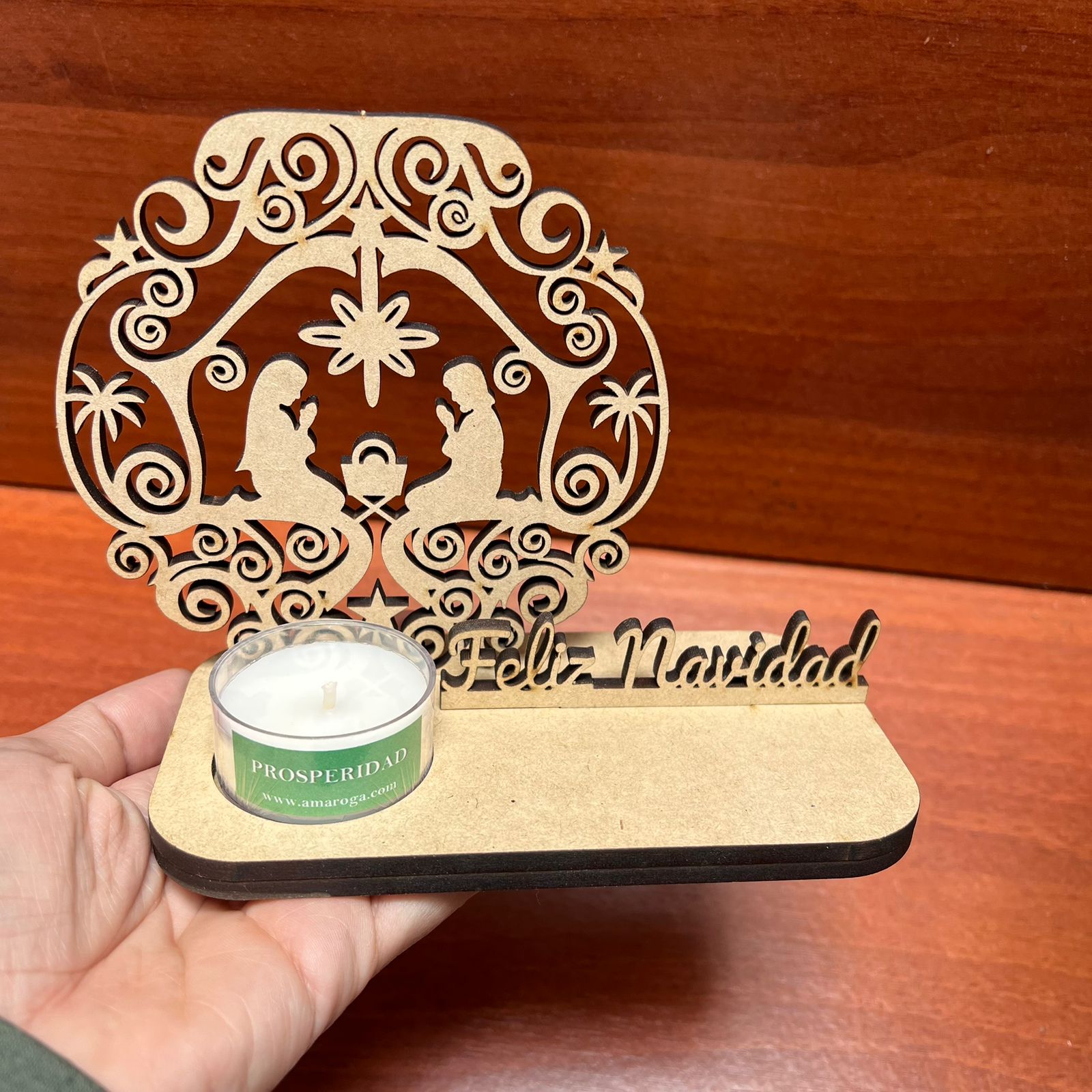 Porta vela pesebre con frase personalizada - Image 2