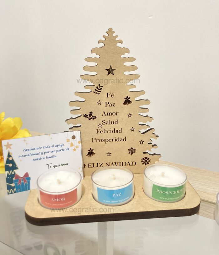 Porta vela árbol personalizado con tres velitas - Image 2